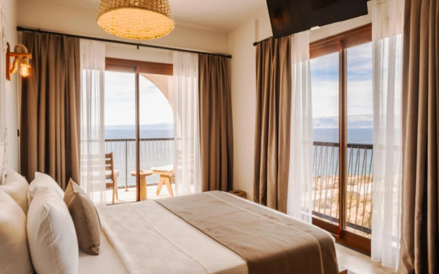 The Local House Ayasaranda