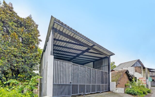 OYO Life  91947 Kost Barokah Syariah