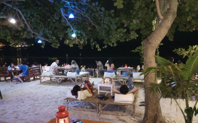 Baywatch Villa Samet Island