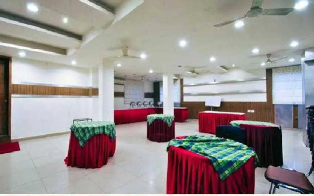 Hotel Mandakini Plaza