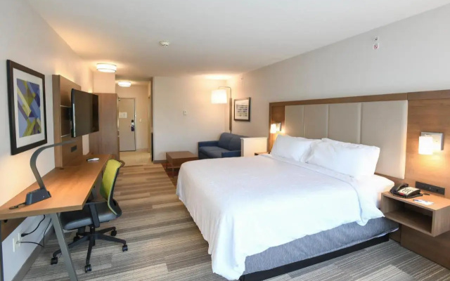 Holiday Inn Exp Richwood Cincinnati S