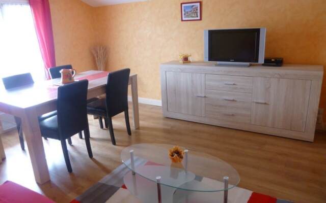 Apartment With 2 Bedrooms in Saint-esteben, With Wonderful Mountain Vi
