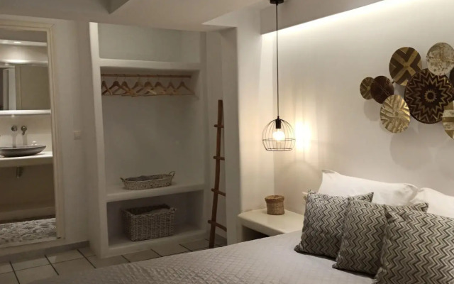 Sea View Apartments & Studios