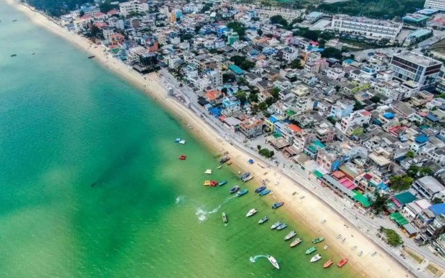 YueLanwan Seaside Resort Hotel