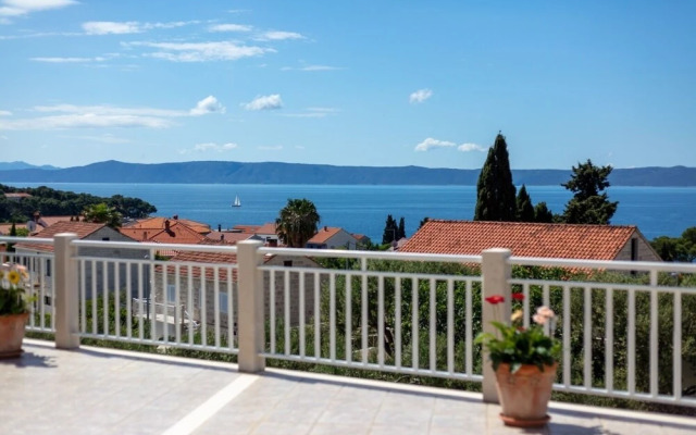 Rajna - 100 m From sea - A3 Crni