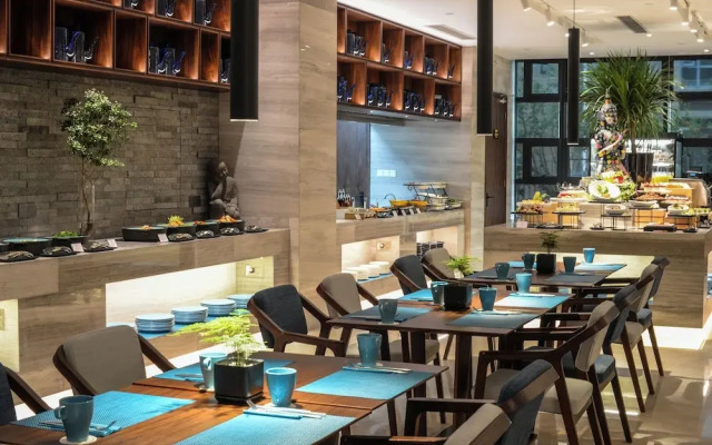 SSAW Boutique Shanghai South Xuhui RiYueGuang