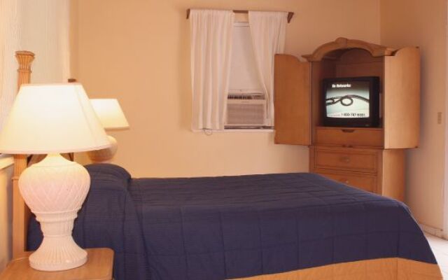 Orchard Garden Hotel & Suites