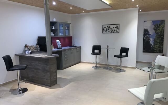 Apartment Ahsbahs Suite near Airport