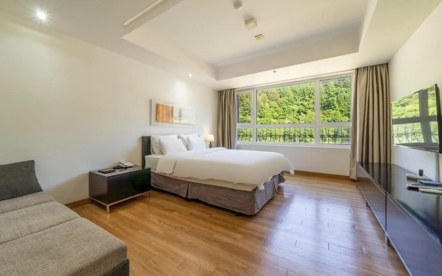 Maple Tourist Hotel