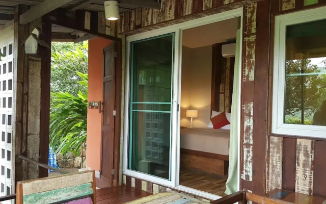 Baan Phuchalianglom