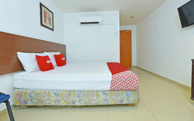 Super OYO 90494 Sam Huat Hotel