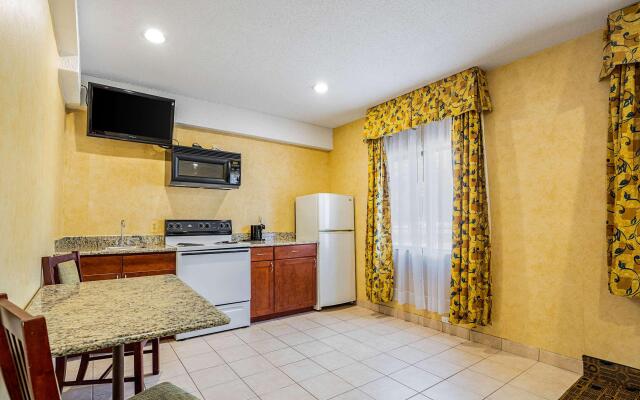 Quality Inn & Suites Coldwater near I-69