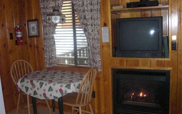 Reverse Creek Lodge