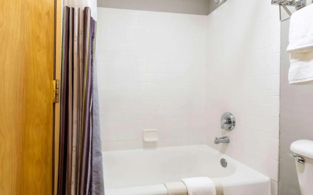 La Quinta Inn & Suites by Wyndham Vancouver