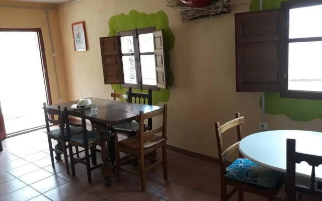 Refugio Arrabales de la Alpujarra - Hostel