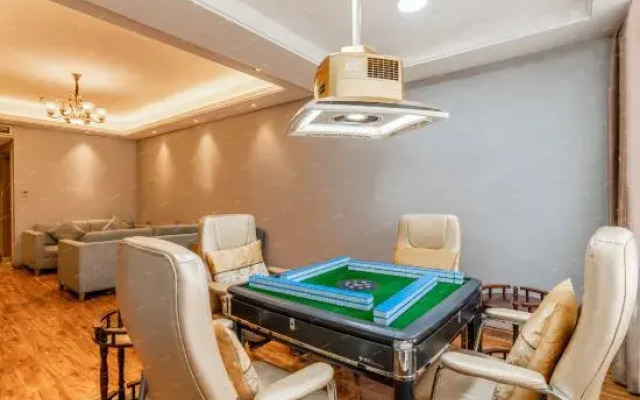 Vienna International Hotel(Haikou East Railway Station& Longfor Paradise Walk Hotel)