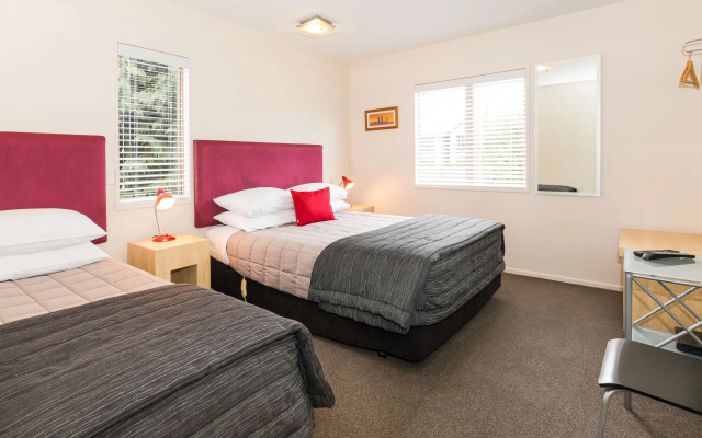 Tussock Peak Motor Lodge