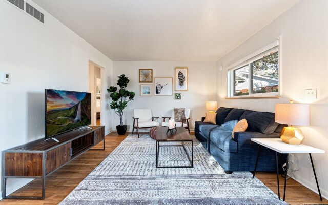 Hidden Gem Near Old Town | Grill & Cruiser Bikes!