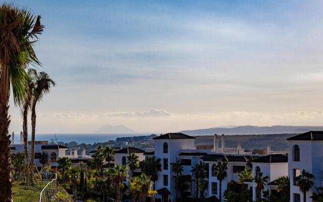 LAE13.1D- Apotel  Estepona hills by Roomservices