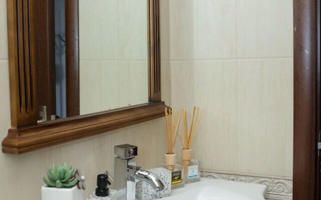 FM Luxury 1-BDR Apartment  with Terrace