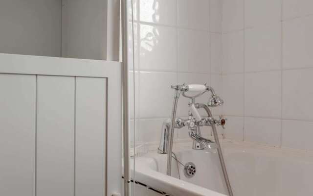 Charming Two Bedroom Home in West London