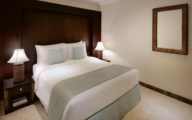 Al Nawras Island Resort