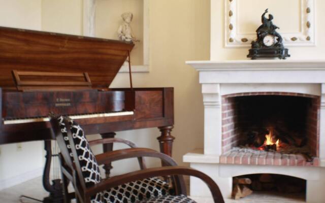 Casa Acucena Vintage B&B Guest House