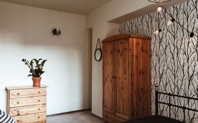 Lucka Rooms - My Sweet Lord B24.4