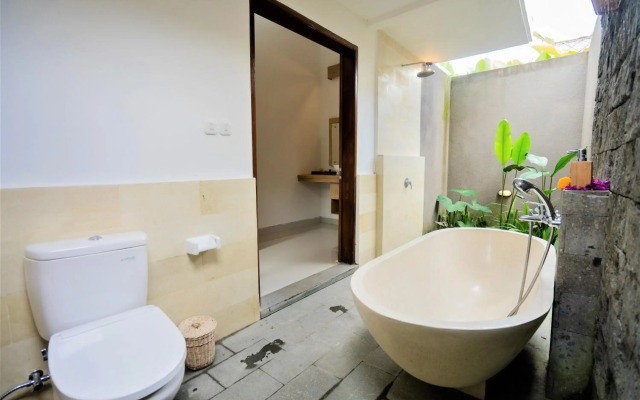 Three Gold Luxury Private Villa