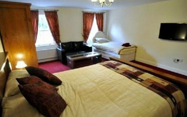 The Elphinstone Hotel