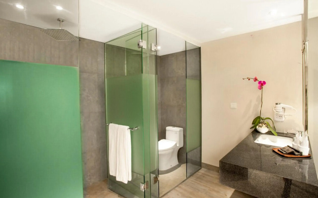 Daun Bali Seminyak Hotel