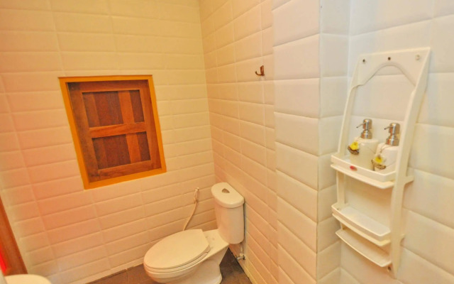 Side Walk Boutique Hotel