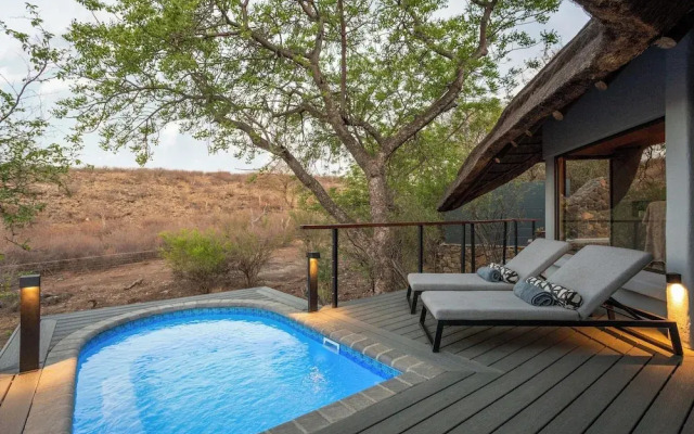 Tuningi Safari Lodge