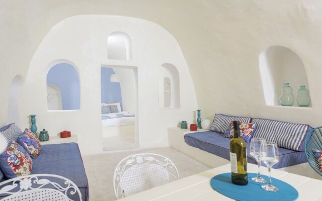 White Cave Villa By Caldera Houses
