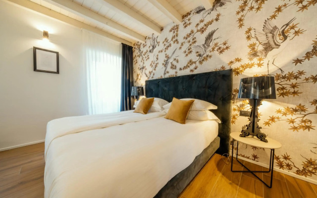 Il Vicolo Suite Apartments - Il Corso