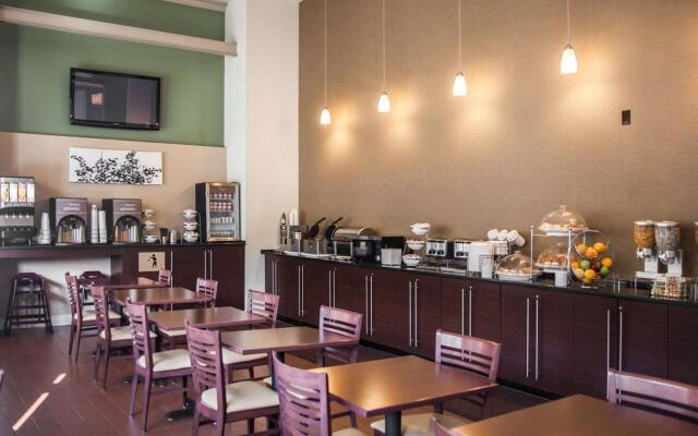 Sleep Inn & Suites Downtown Inner Harbor