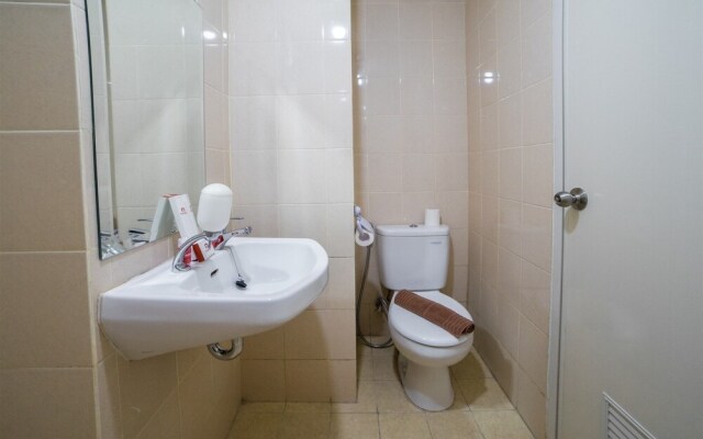 Relaxing Apartment at Parahyangan Residence