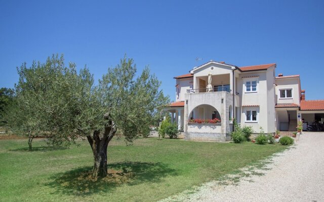 Exquisite Apartment With Private Terrace in Porec