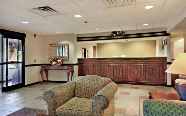 Red Roof Inn Hendersonville