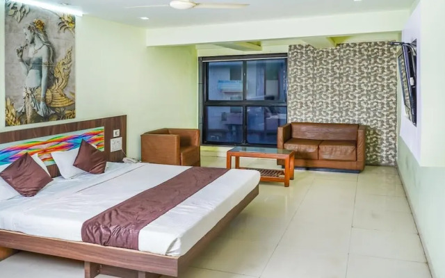 Hotel Om Plaza