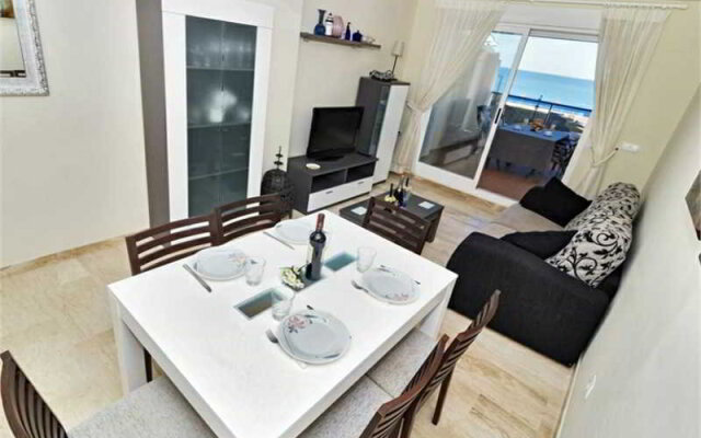 Apartamentos Almadraba VyB