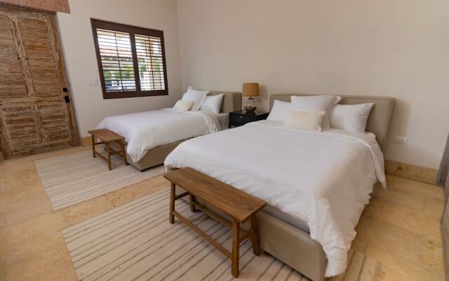 Pueblo Vinícola Parvada by Lumina