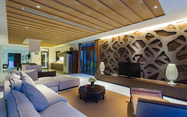 Amatapura Beachfront Villa 10