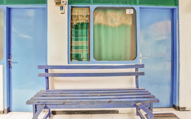 OYO Life 90523 Homestay Jenggolo