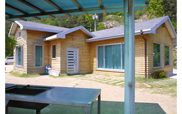 Yangpyeong Blue Hill Pension