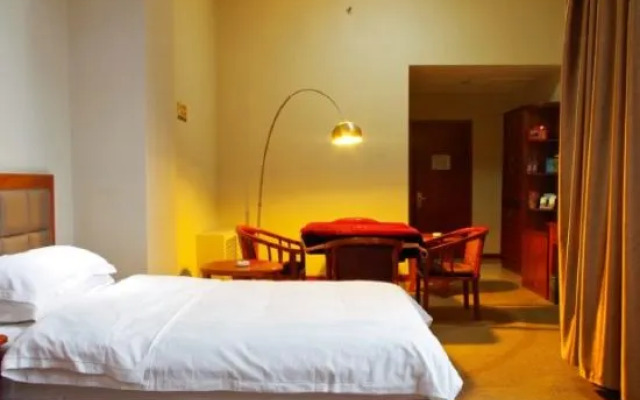 Jinzhong Holiday Business Hotel (Shaqu Court Military District General Hospital)