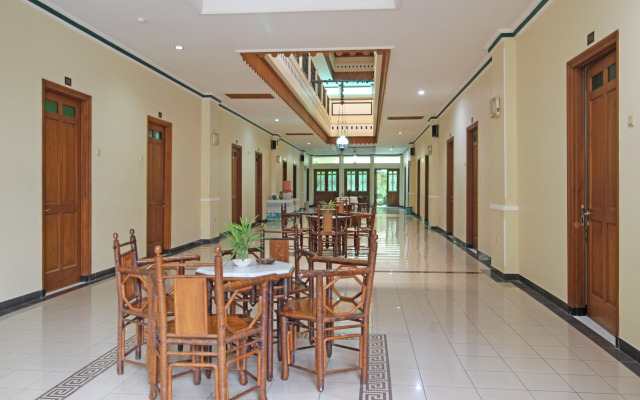 RedDoorz near XT Square Yogyakarta