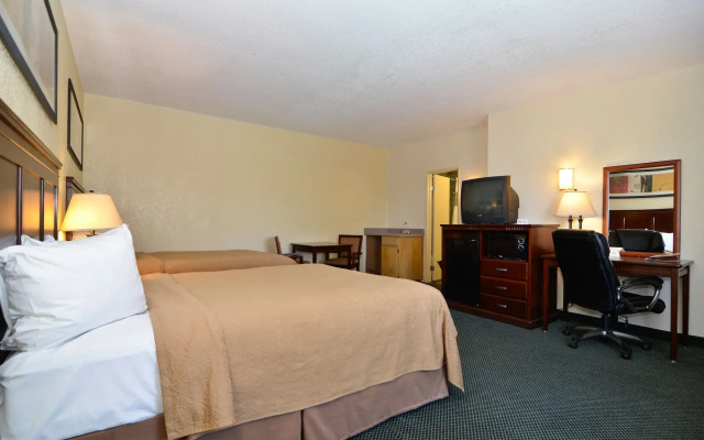 Quality Inn San Diego I-5 Naval Base