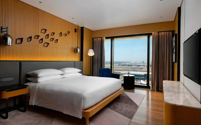 Sheraton Manila Hotel at Newport World Resorts