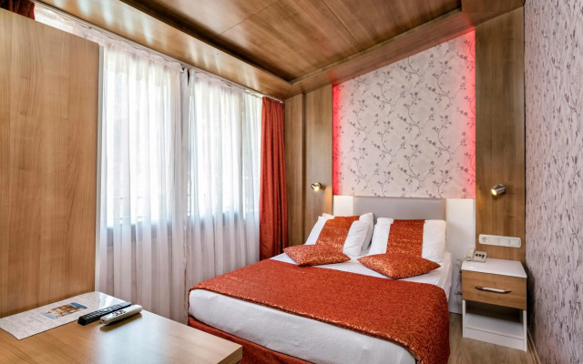 Aleria Belport Beach Hotel